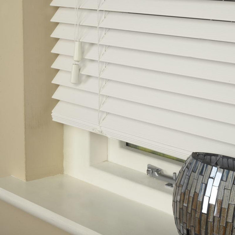 35mm Essence Fauxwood Venetian Blind Fine Grain in True White | Free ...